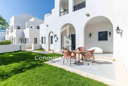 بالفرش شاليه بحري للبيع في جريك مراسي بسعر مميز