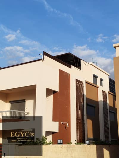 Apartment 290m² for sale ready to move in the first compound in Obour already occupied next to Golf City Mall