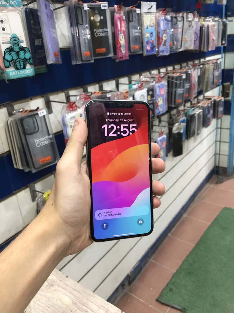 Apple - iPhone 11 Pro Max 1