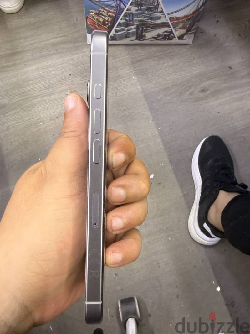 Apple - iPhone 16 Pro 6