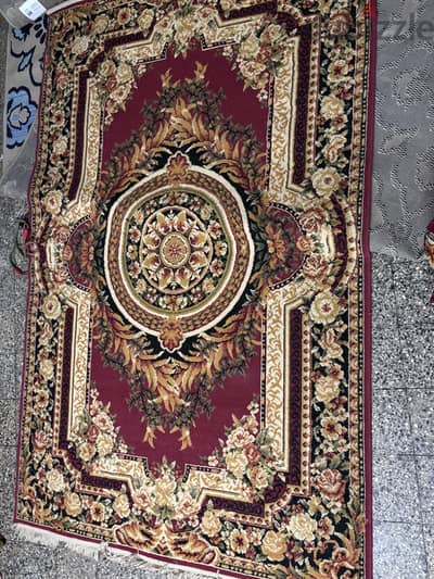 سجاد لبيع ب١٠٠٠ ج مقاس الطول ب٢. ٥ متر العرض ١. ٢٠ متر