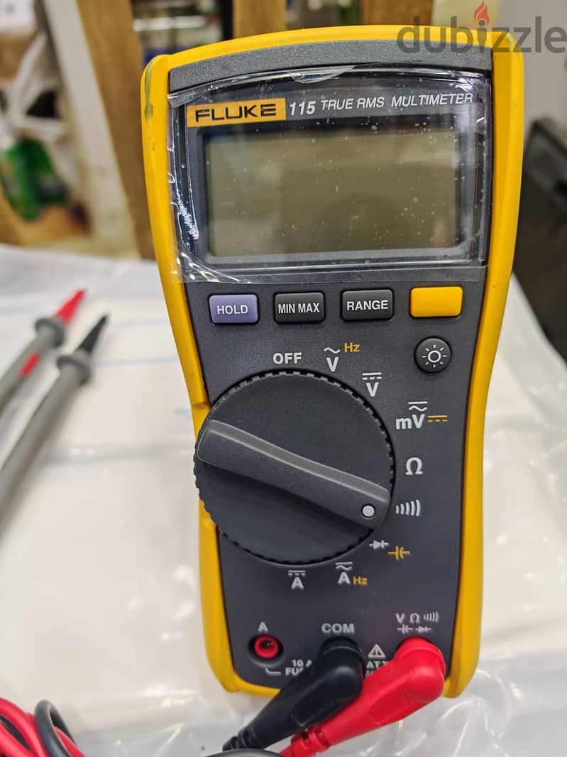FLUKE 115 TRUE RMS MULTIMETER 1