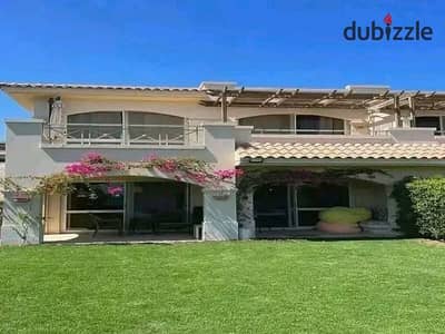شاليه استلام فوري علي البحر sea view fully finished للبيع في لافيستا6 la vista العين السخنة