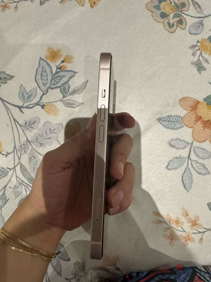 Apple - iPhone 13 3