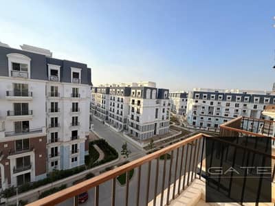 iVilla Sky Garden is available for sale at a special price in the Mountain View iCity October compound (MV Park phase), featuring an open view