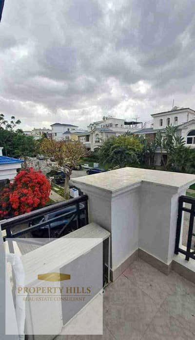 Penthouse for sale in mounatin view ready to deliver with best price and discount, ready for viewing  • Unit Type: penthouse • Built-up Area: 265m² • Location: Mountain View – New Cairo • Status: Ready for viewing  Project Features:  Prime location in the