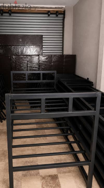 سرير بطابقين