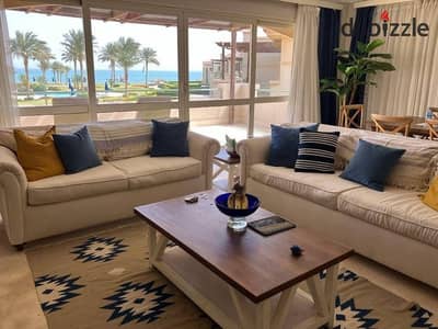 شاليه استلام فوري علي البحر sea view fully finished للبيع في لافيستا 6 la vista العين السخنة