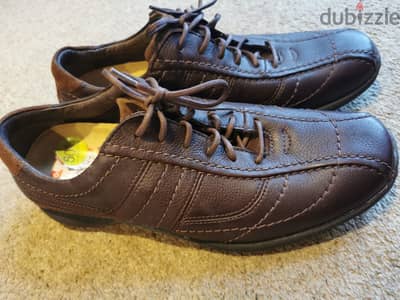 جزمه كوتشي Clarks أصلي جديده وارد انجلترا 41