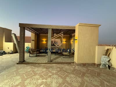 Penthouse for sale in Diar Al-Taameer Compound 2, area 200 meters and the roof 200m