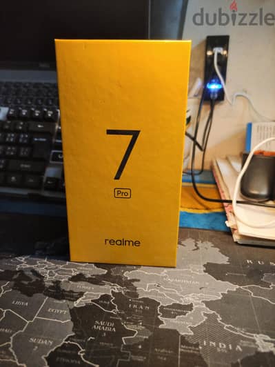 Realme 7 Pro 8/128 بحالة ممتازة | لم يُفتح نهائيًا + جراب هدية