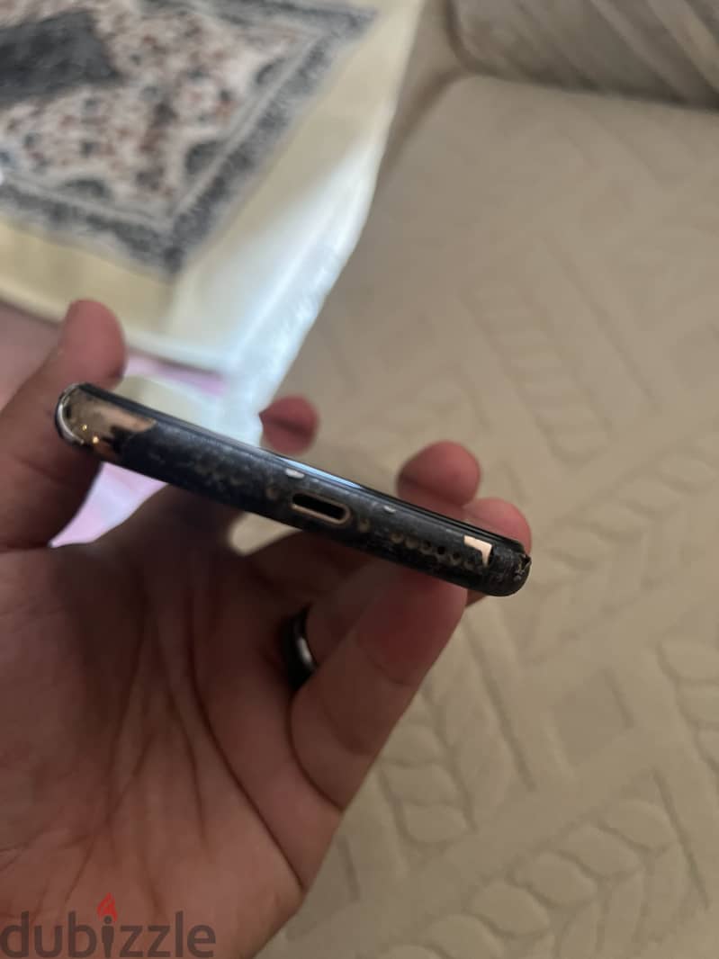 Apple - iPhone 11 Pro 3