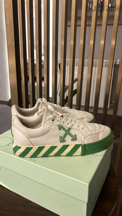 Off-White Vulcanized Low Sneakers – White/Green
