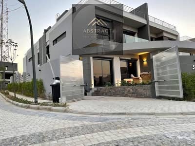 علي طريق السويس Prime location فيلا Fully Finished بسعر مميز مساحه كبيره بالقرب من الرحاب التجمع الاول في القاهرة الجديده ودقائق من مدينتي