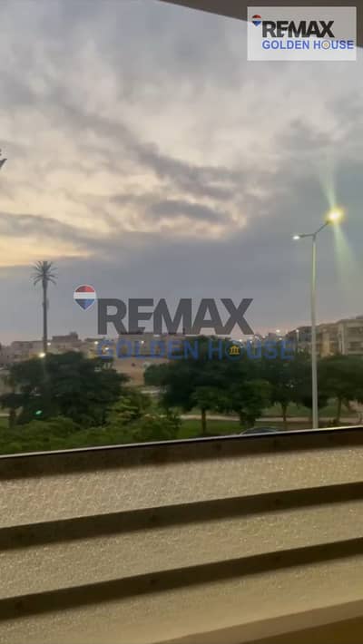 320 SQM apartment in 4th District Villas, El Shorouk, steps from Madinaty and Suez Road, 1st floor with a large garden view, 4 bedrooms including a ma