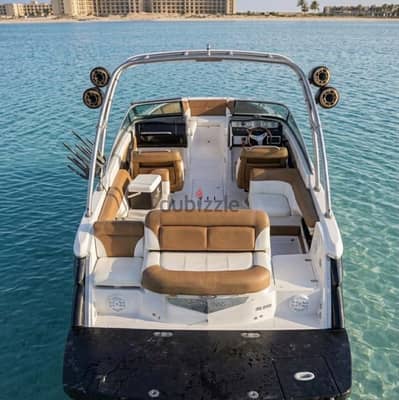 Four Winns SL262 2010 – 27 FT – 496 MAG 8.1L – 492 Hours