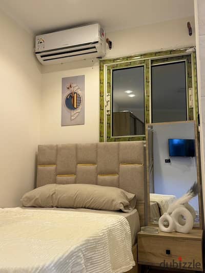 Studio for rent on the main street in 6 October