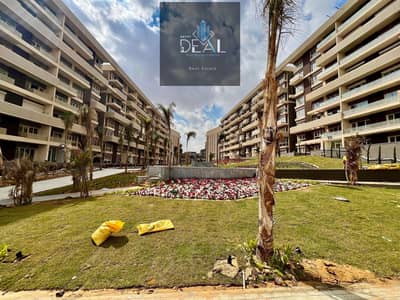 Apartment for Sale in a Prime Location in R7, New Administrative Capital, directly on the Central Axis, next to The British University and Dubai Mall.