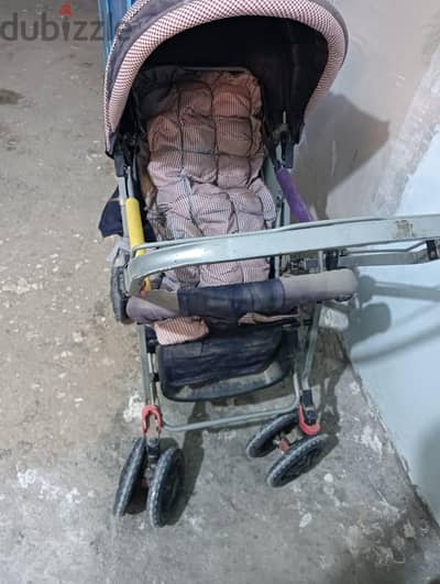 عربيه أطفال. محتاجه تظبيطات خفيفه