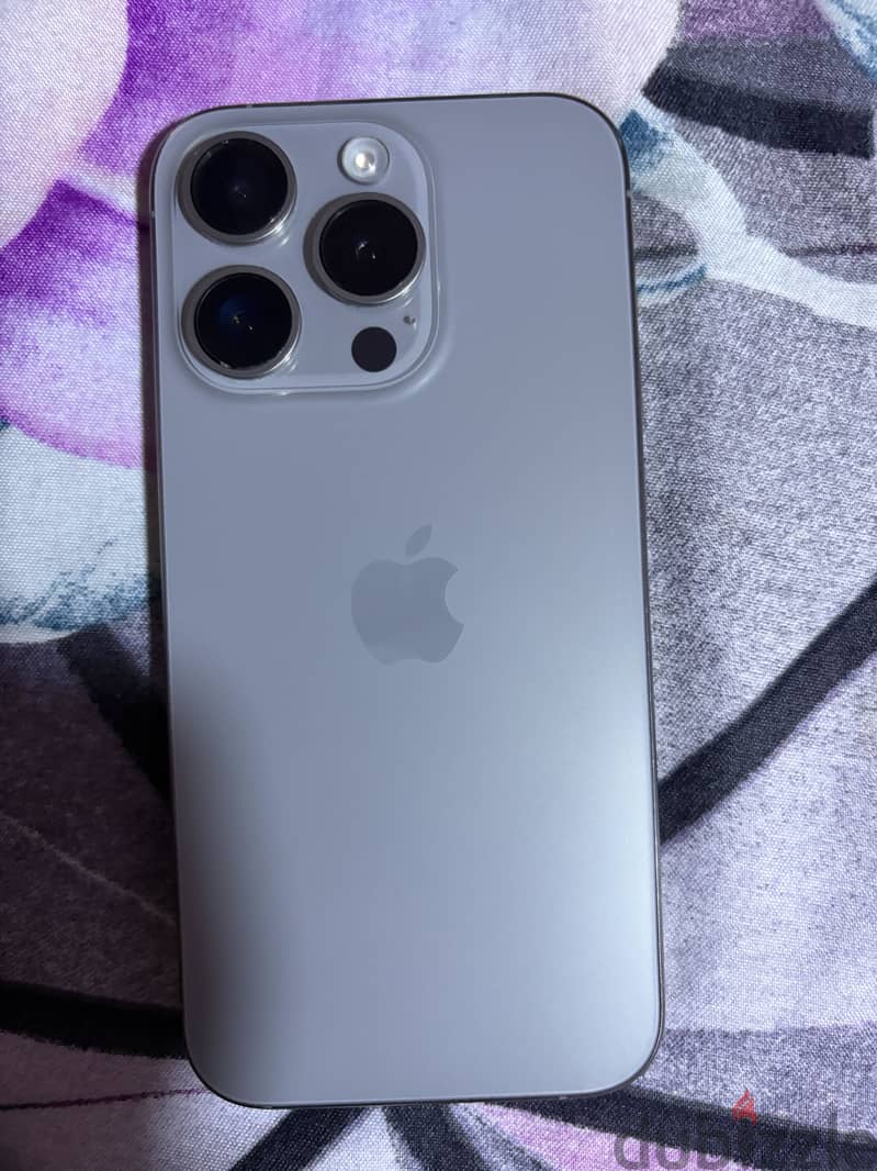 Apple - iPhone 15 Pro 4