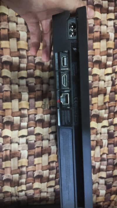 playstation 4 slim - بلايستيشن 4سليم
