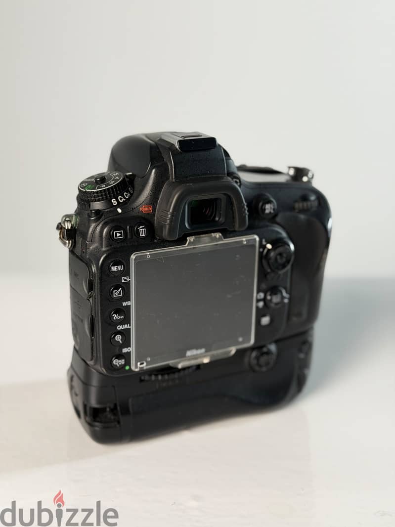 Nikon D610+85mm+50mm+35mm 4
