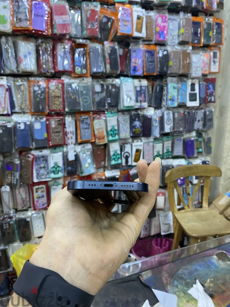 Apple - iPhone 13 5