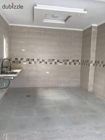 شقة للإيجار | اللوتس الشمالية -أمام نادي البلاتينيوم   بجوار مدرسة سكاي لاين  التجمع الخامس   *Apartment for Rent - North Lotus - Fifth Settlement*   المساحة: 220م²   الطابق الثالث    غير مفروشة   الواجهة: بحري  4 غرف - 3 غرف نوم + ليفينج   3 ريسبشن - 3 ق