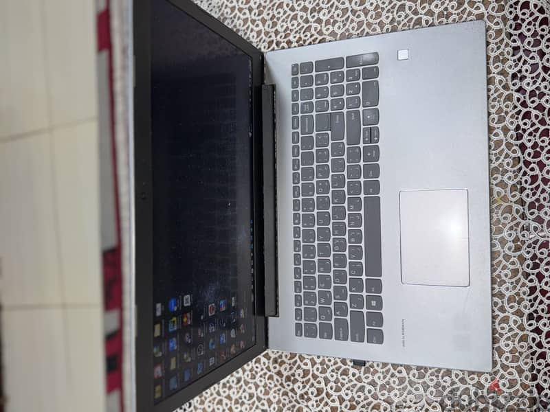 Lenovo ideapad 520 3