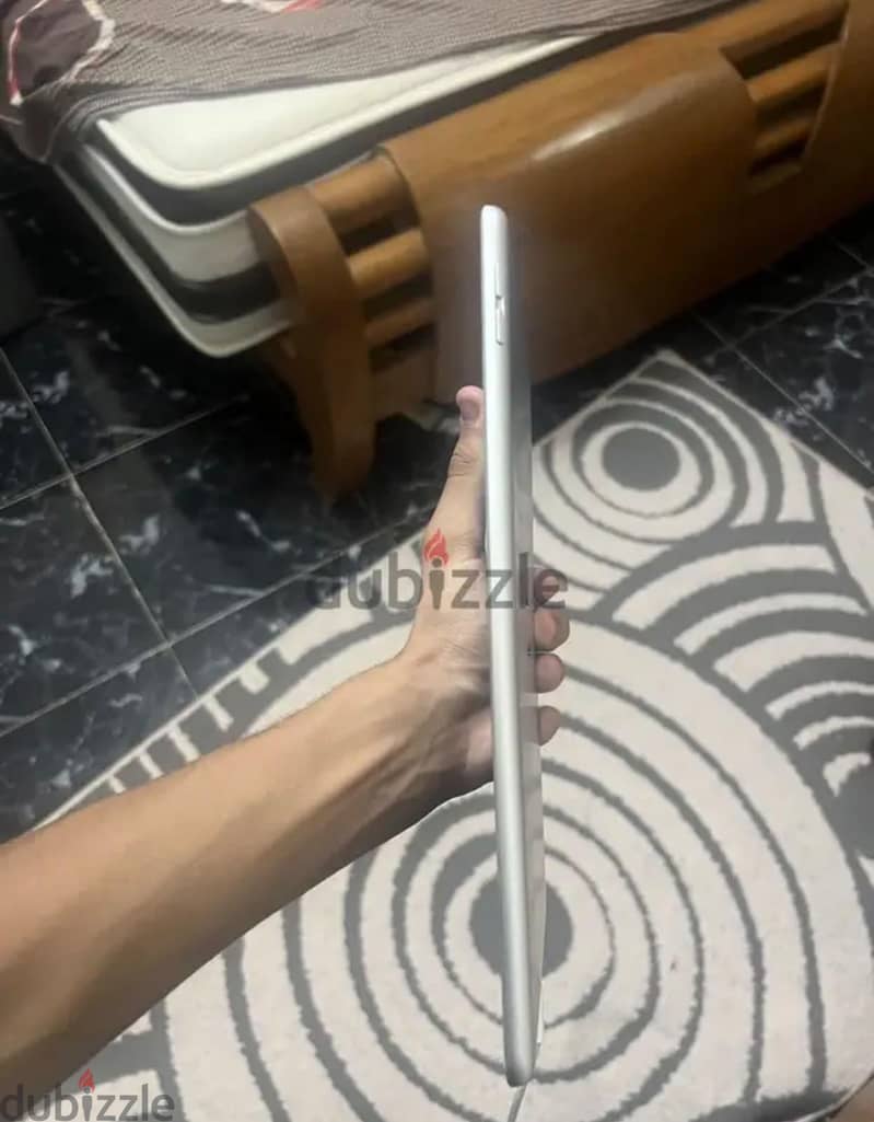 ipad 8 4