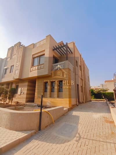 Twin House for Sale in Green 4 Compound Sheikh Zayed