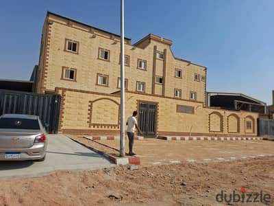 مصنع هندسي للايجار مساحه 3000م صاله 1500م مطلوب 280الف في العاشر من رمضان