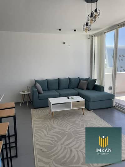 30% discount on a 3-bedroom chalet with a sea view for sale in the North Coast (Jolly Village), with a 10-year installment plan.