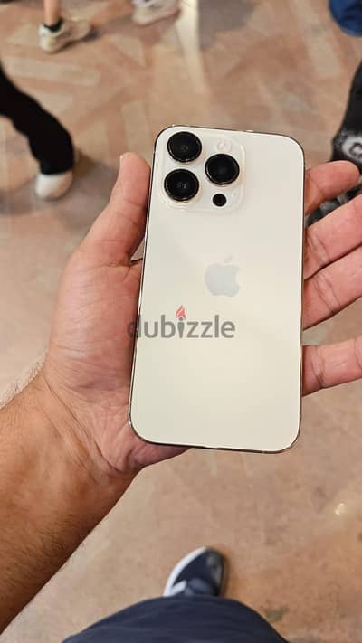 Apple - iPhone 14 Pro مفهوش اي حاجه