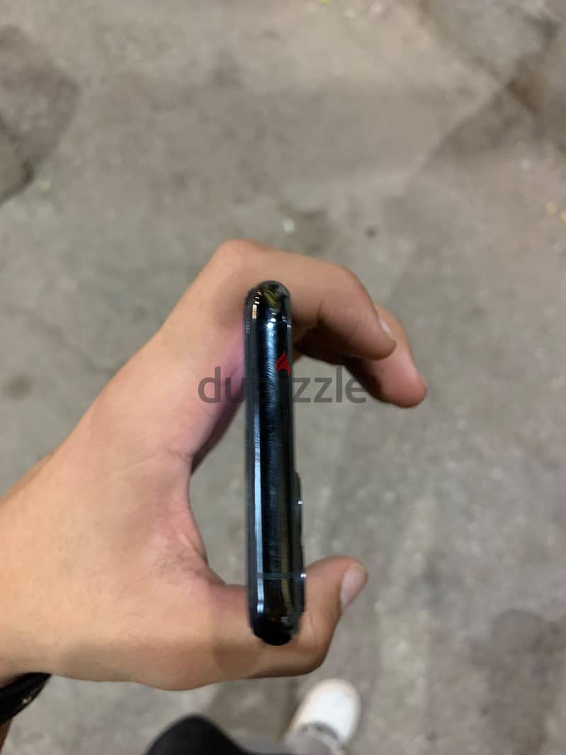 Apple - iPhone 11 Pro 3