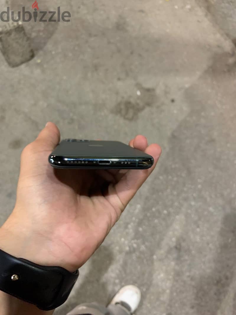 Apple - iPhone 11 Pro 4