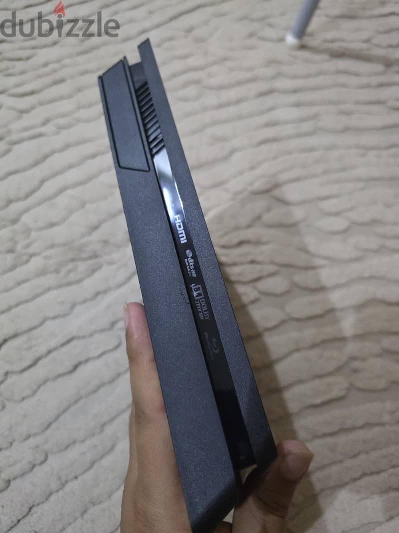 playstations 4 slim 5