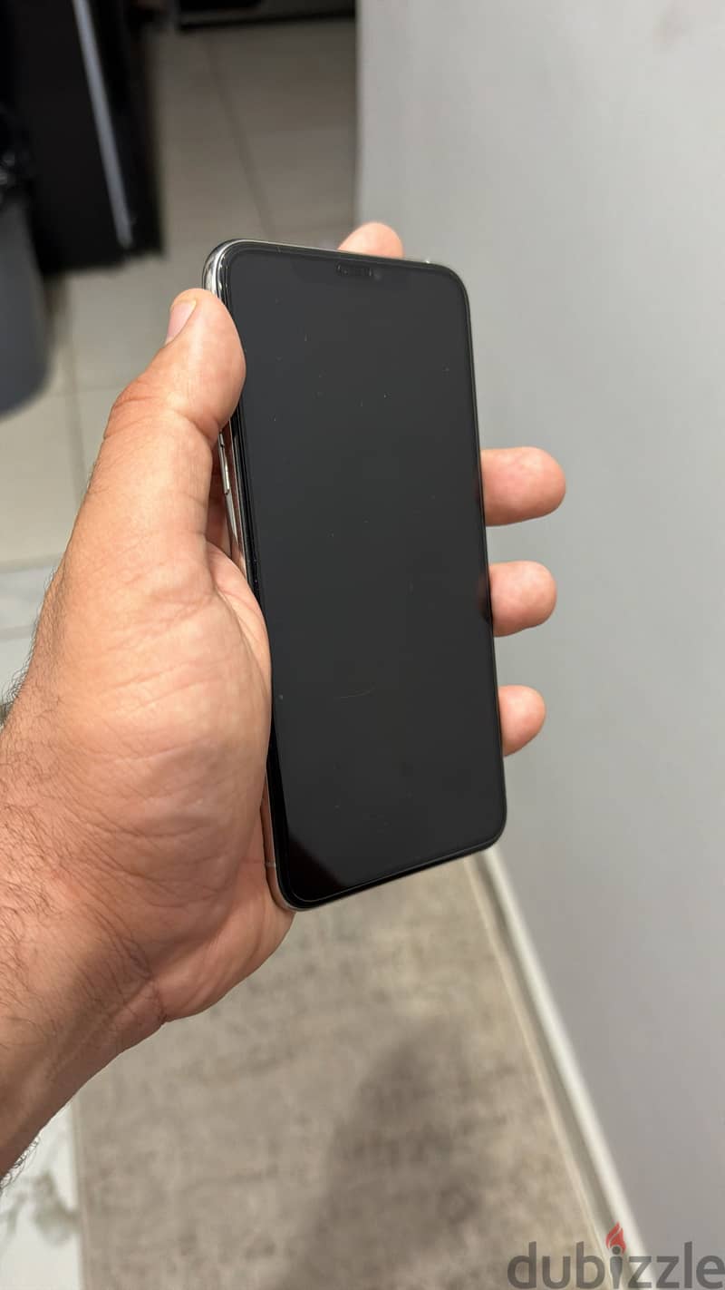 Apple - iPhone 11 Pro Max 2