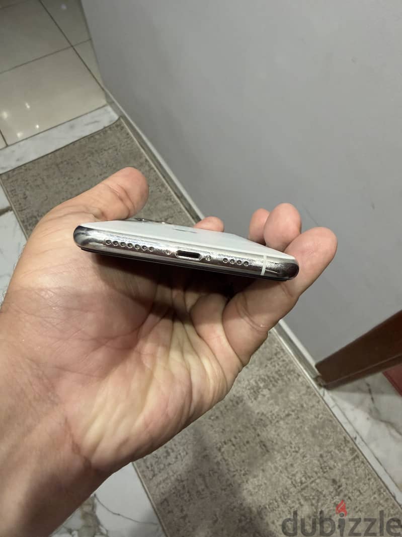 Apple - iPhone 11 Pro Max 3