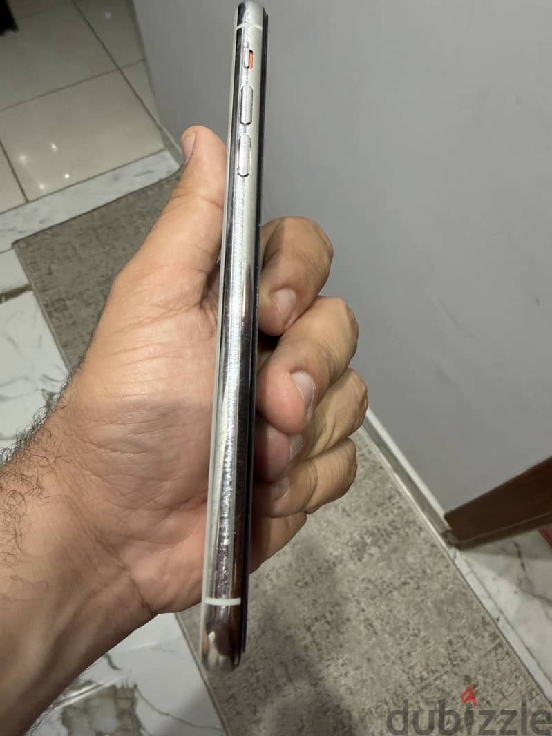 Apple - iPhone 11 Pro Max 4