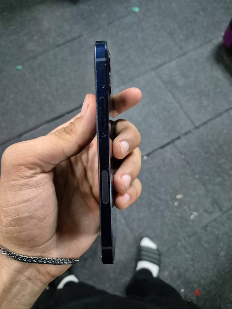 Apple - iPhone 12 5