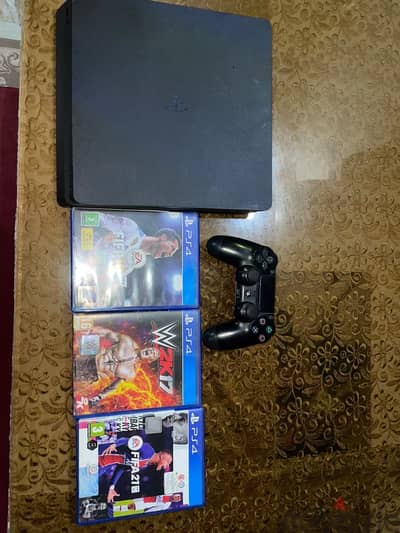 Playstation 4 slim + 1 controller and three games بلايستيشن فور سليم