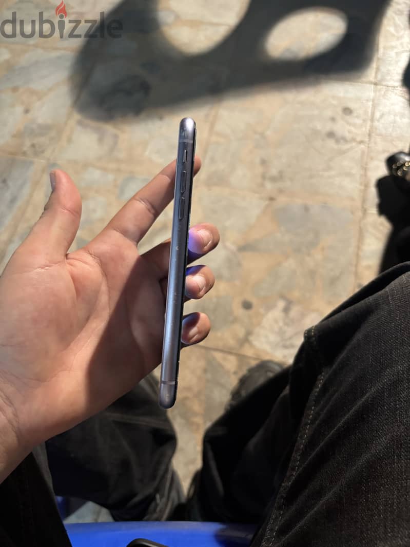Apple - iPhone 11 4