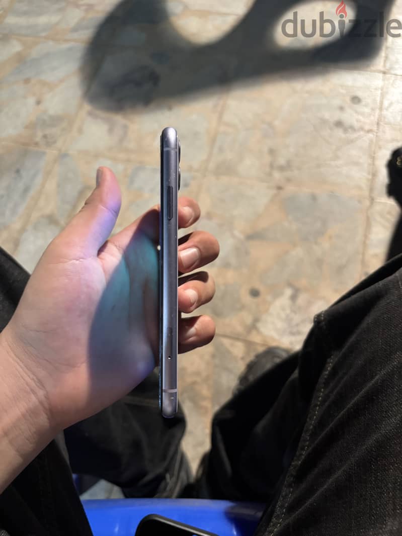 Apple - iPhone 11 5