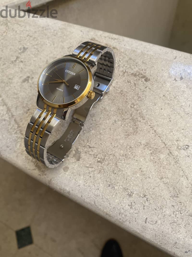 CITIZEN Watch 4