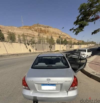 هيونداي افانتي 2000