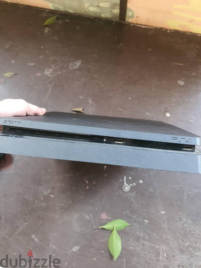 ps4 slim 1tb 2