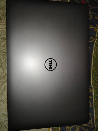 Dell XPS 9560