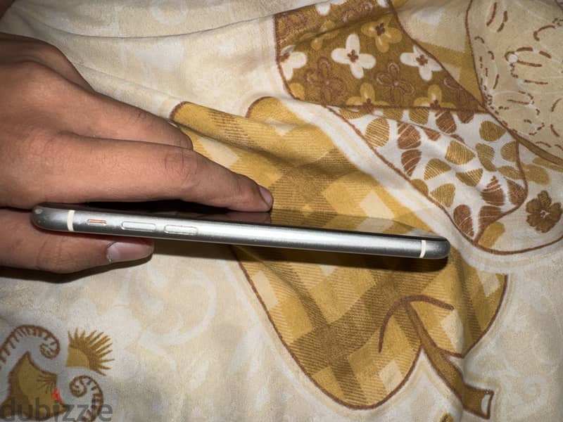 Apple - iPhone 11 4