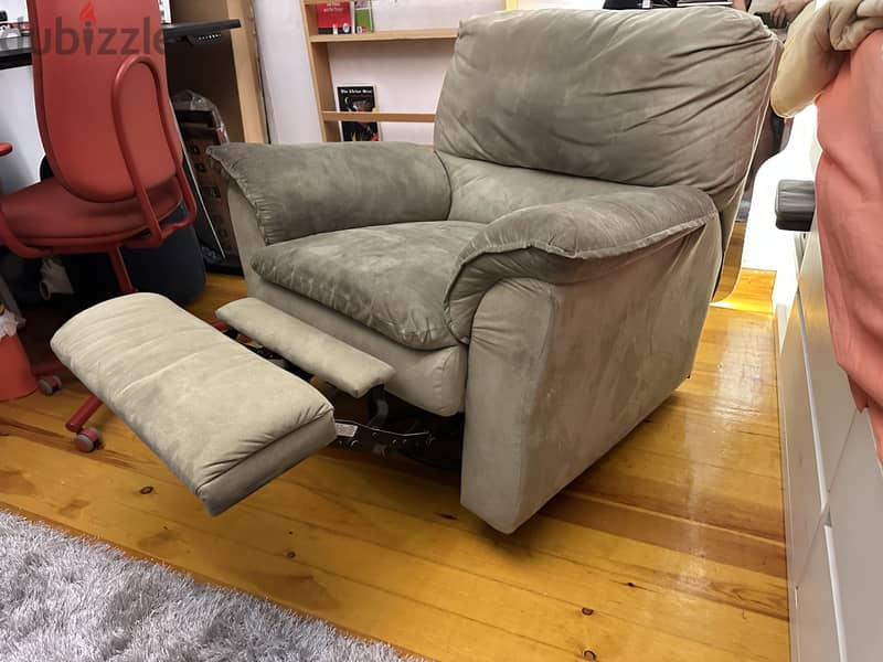 In & Out Recliner 4